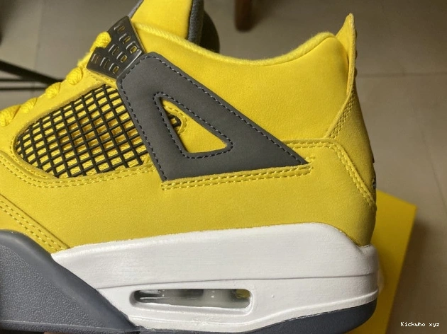 Jordan Air Retro Lightning CT8527-700 4 0606